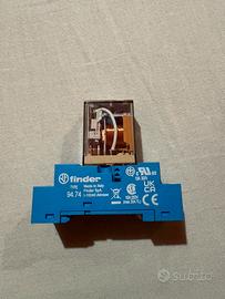 Relè di priorità Finder 8 Pin