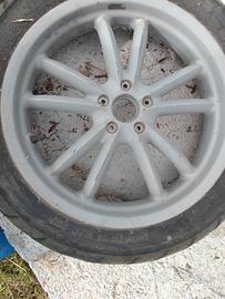 cerchi piaggio completo di gomme 