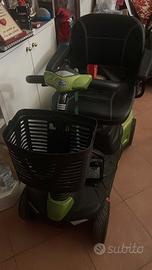 Scooter elettrico per anziani e disabili 
