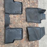 Tappetini in gomma + porta cellulare jeep renegade