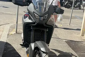 Honda transalp 750