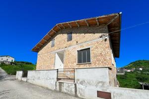 CASA INDIPENDENTE A BUCCHIANICO