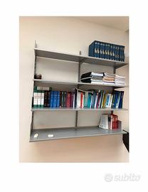 Libreria in acciaio