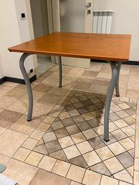 Tavolo cucina quadrato
