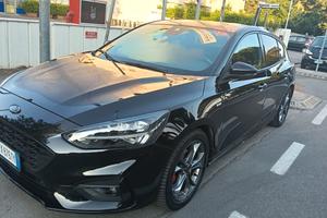 Ford Focus 1.0 ecoboost ST-Line s