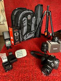 Canon 77D con vari accessori