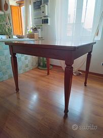 Tavolo quadrato apribile