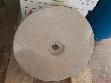 Mola antica in pietra arenaria - Diametro 38,5 cm