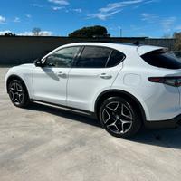 ALFA ROMEO STELVIO AT8 ti 210 cv