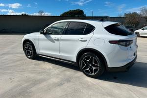 ALFA ROMEO STELVIO AT8 ti 210 cv