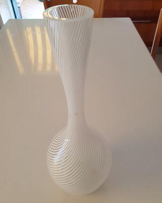 Vaso in vetro di Murano in filigrana
