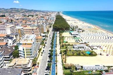 MARE ALBA ADRIATICA ZONA PINETA CASA con GARAGE