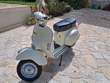 Piaggio Vespa PX125E  restauro completo 