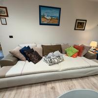 Divano lineare 4/5 posti