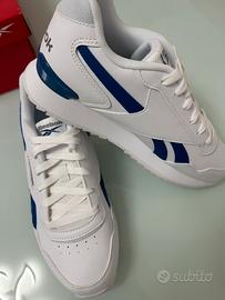 Scarpe sportive unisex Reebok.