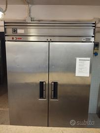 frigorifero professionale con doppia porta