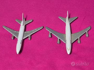 Due modellini di aerei in metallo,Alitalia