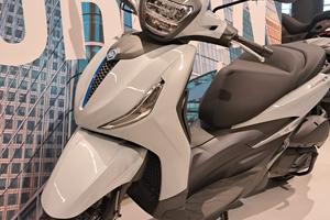 Piaggio Beverly 310 S e Bauletto originale incluso