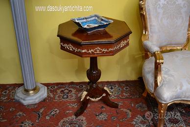 Tavolino ottagonale stile Napoleone III intarsiato