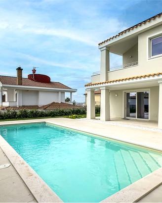 Villa con piscina e vista mare