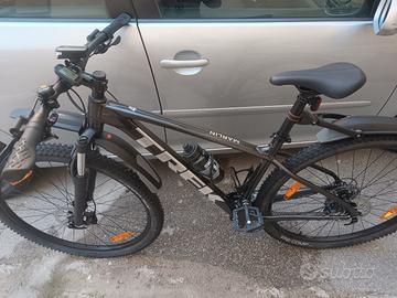 bici Trek Marlin 4.  M/L.  misura 29 uomo 