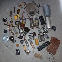 Valvole, condensatori, resistenze,retro.