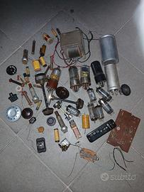 Valvole, condensatori, resistenze,retro.