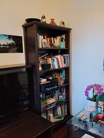 Salotto (2 librerie, 1 mobile TV, 1 tavolino)