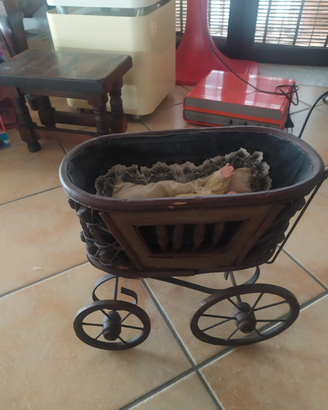 Antica carrozzina