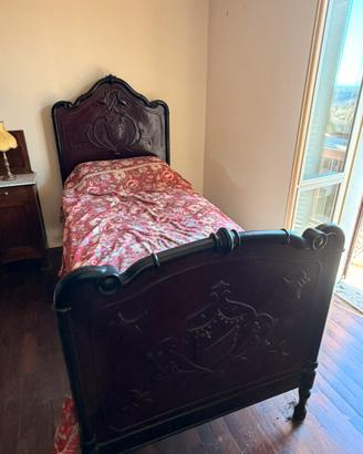 Letto singolo antico