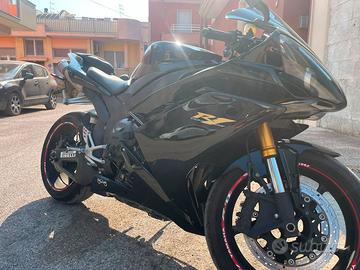 R1 yamaha