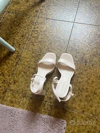 Scarpe estive con tacco