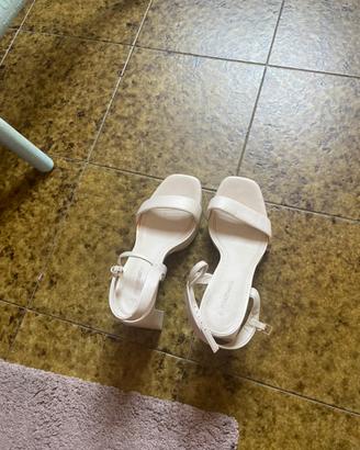 Scarpe estive con tacco