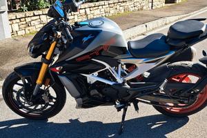 TVS RTR 310 PLUS con soli 870 KM!!