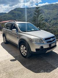 Chevrolet captiva 7 posti modello 4x4