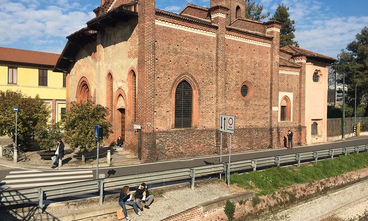 Monolocale S.Cristoforo con balcone e giardino