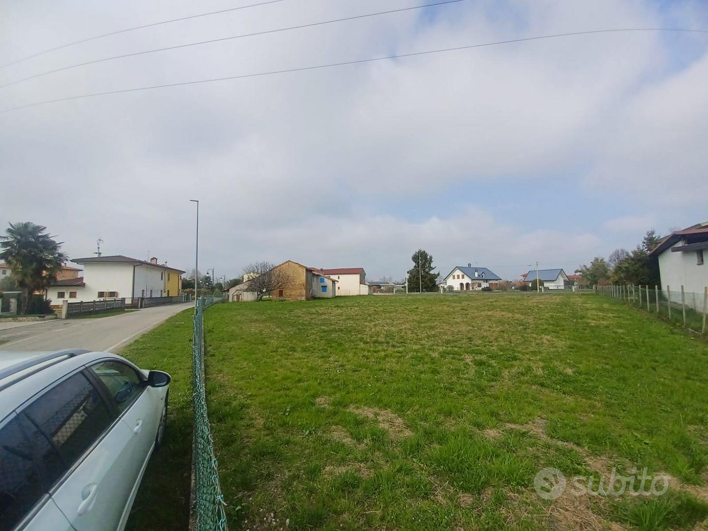 Terreno 1800 mq edif. - Vista 4