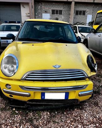 TAPPEZZERIA E INTERNI MINI ONE R50 W10B16A