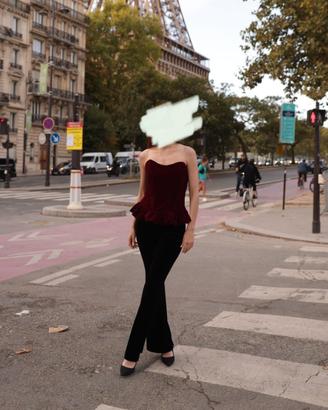 Corsetto elegante in velluto bordeaux con basca -S