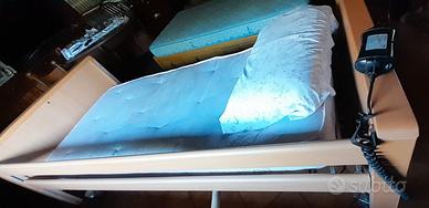 Letto ortopedico per assistenza anziani