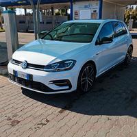 Golf 7.5 R-line 1.6 tdi 115cv