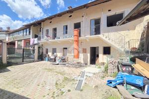CASA SEMINDIPENDENTE A ALPIGNANO