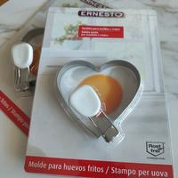 Stampo a cuore per uovo fritto
