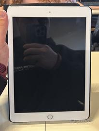 Ipad bianco sesta generazione Wi-Fi