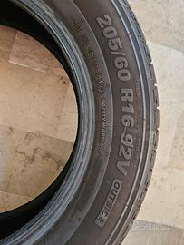 Gomme 205/60 R16 estive