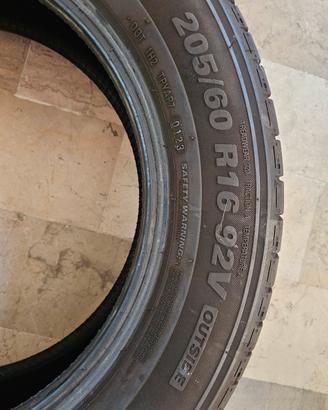 Gomme 205/60 R16 estive