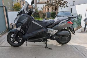 Yamaha x max 250