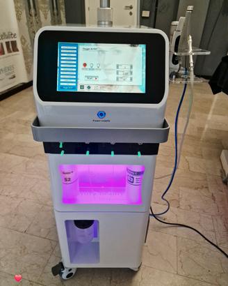 macchinario viso Hydro Facial 