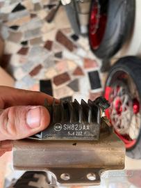 Regolatore di tensione crf 250 450 2016