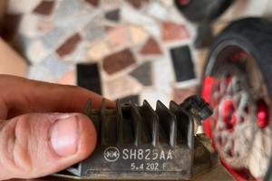 Regolatore di tensione crf 250 450 2016